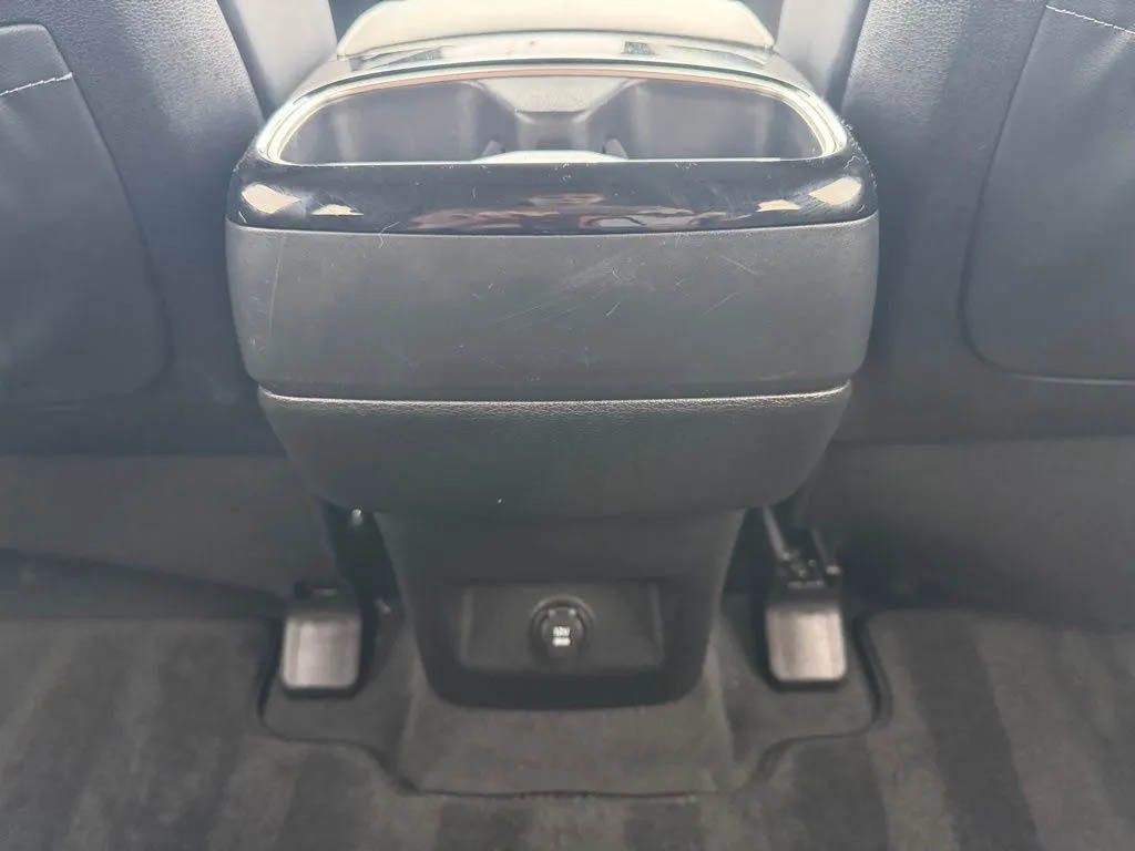 Used 2024 Kia Telluride LX image 30