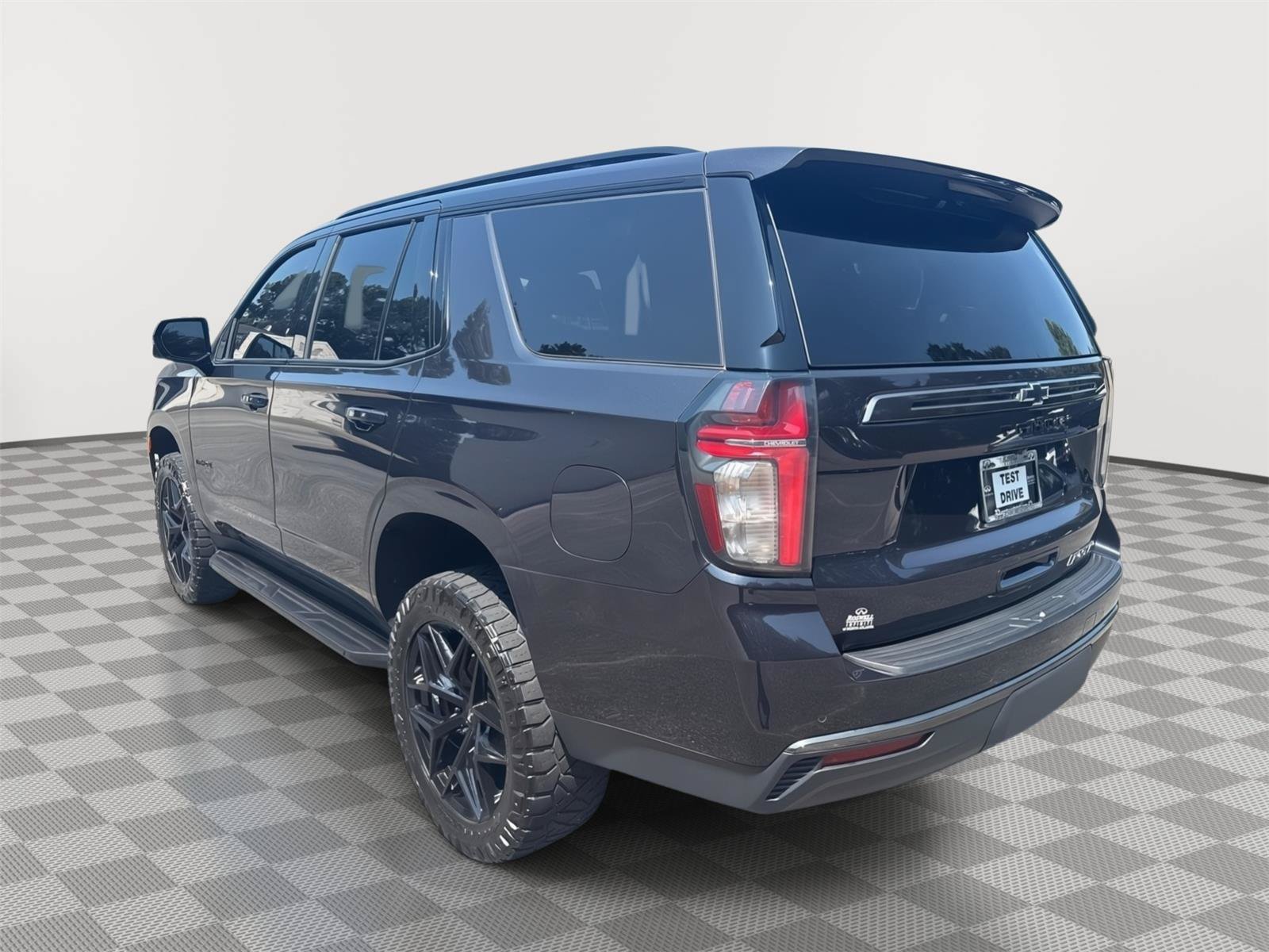 Used 2022 Chevrolet Tahoe RST w/ Luxury Package AWD/4WD image 8