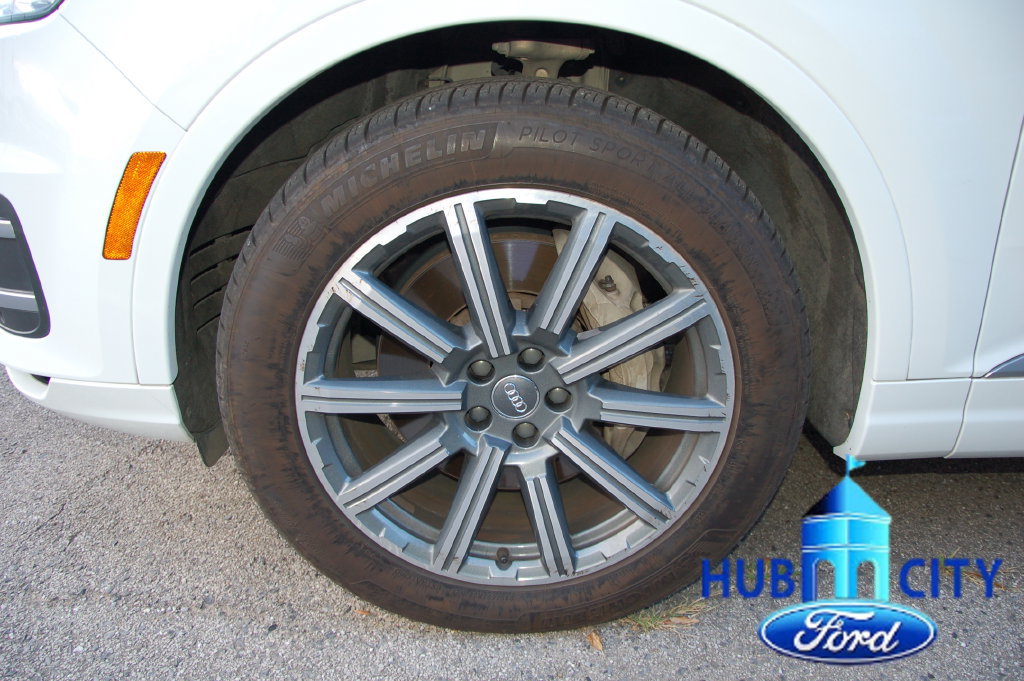 Used 2018 Audi Q7 3.0T Premium Plus w/ Premium Plus Package AWD/4WD image 8