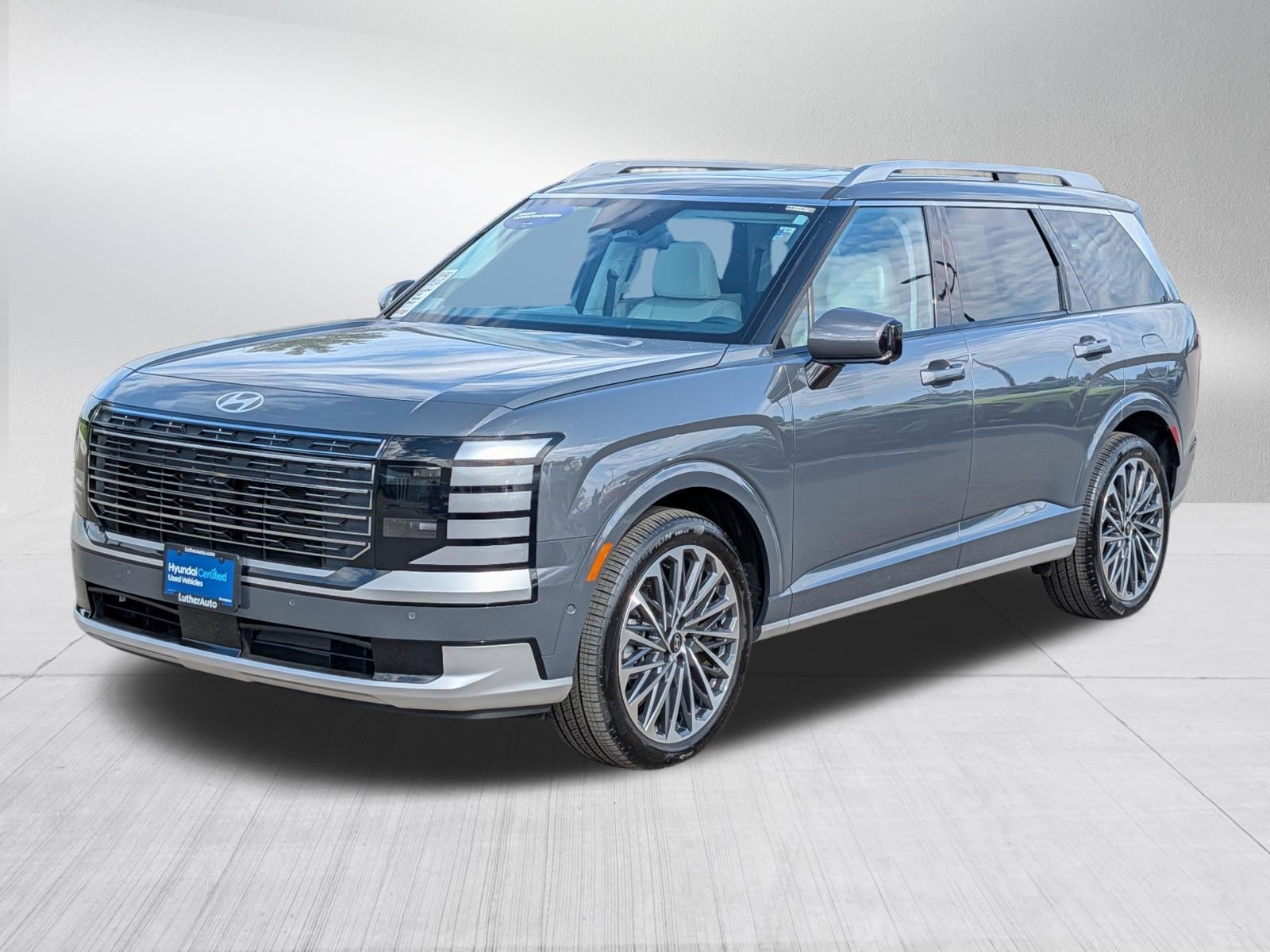 Certified 2026 Hyundai Palisade Calligraphy AWD/4WD image 3