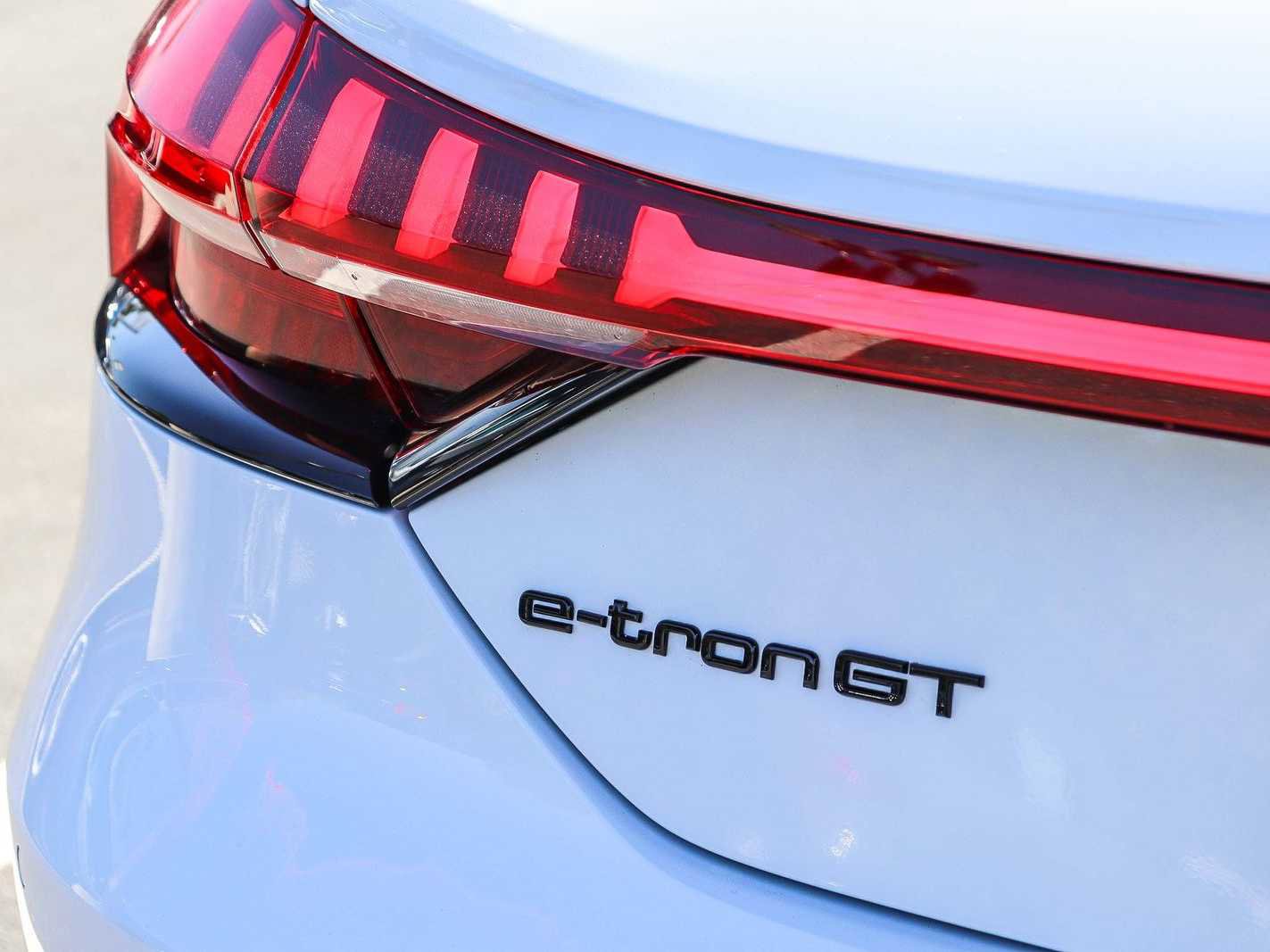 Used 2024 Audi e-tron GT Prestige w/ Prestige Package AWD/4WD image 11