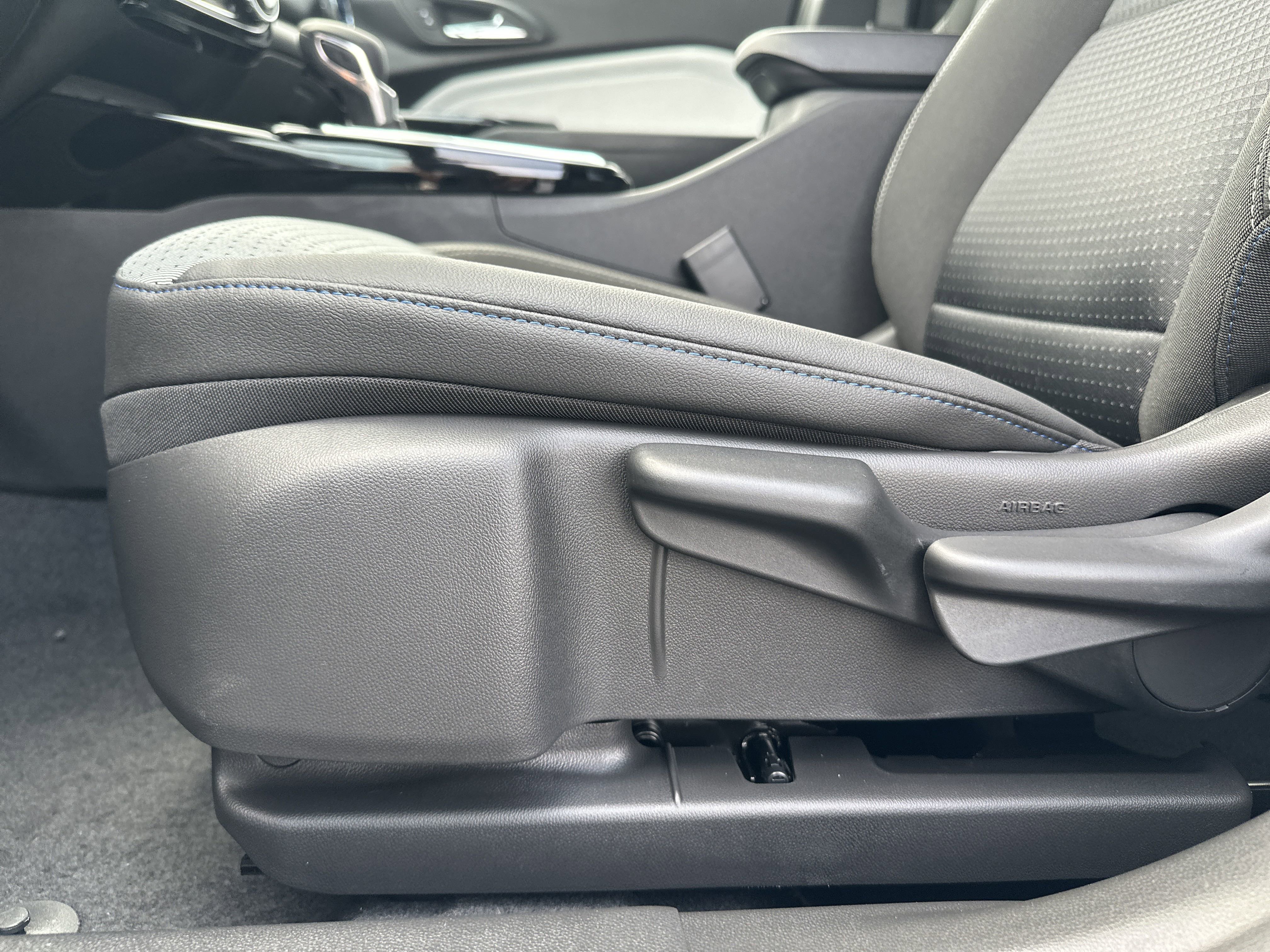 New 2025 Chevrolet Trax LT w/ Driver Confidence Package image 25