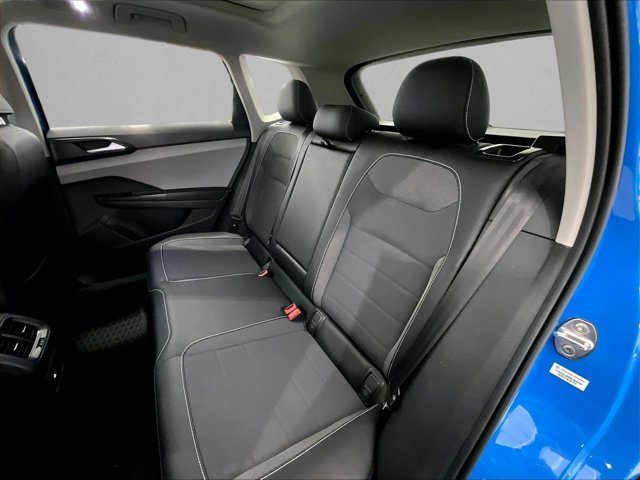 Used 2022 Volkswagen Taos SE FWD image 28