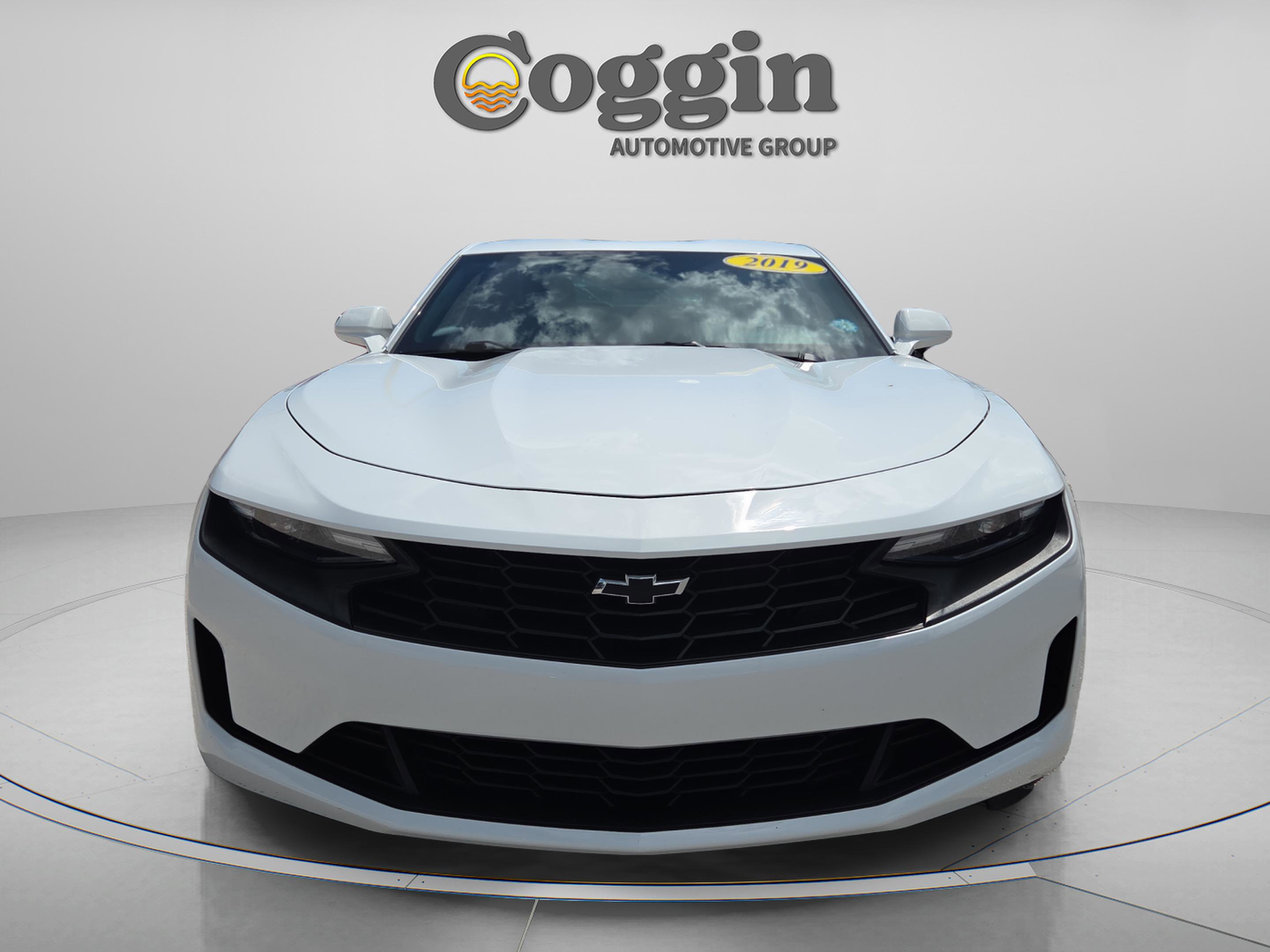 Used 2019 Chevrolet Camaro LT RWD image 8