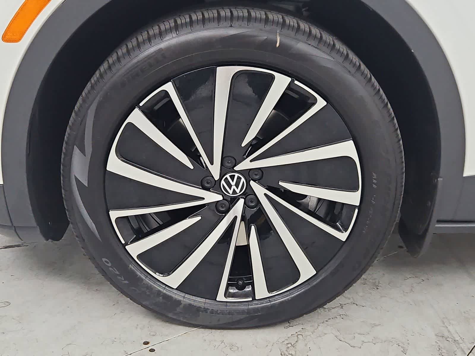 New 2026 Volkswagen ID.4 Pro AWD/4WD image 13
