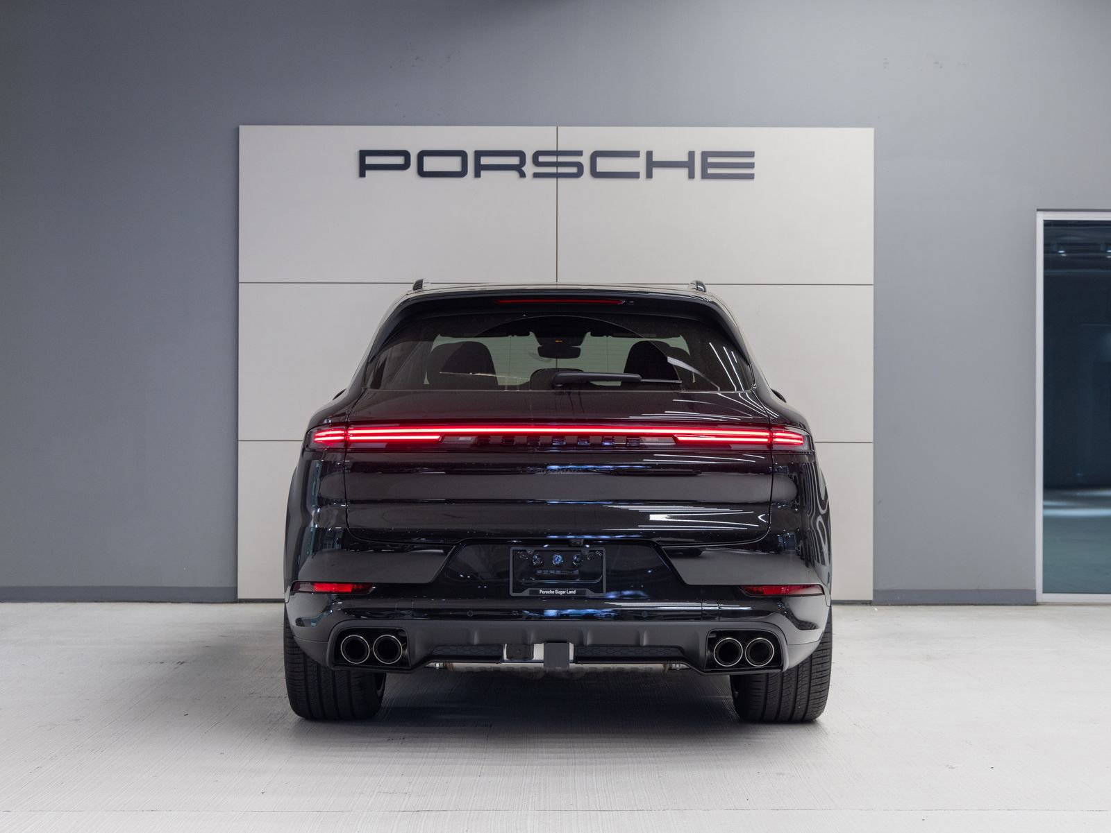 New 2026 Porsche Cayenne S image 6