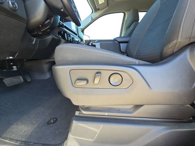 Used 2023 Chevrolet Silverado 1500 LT AWD/4WD image 24