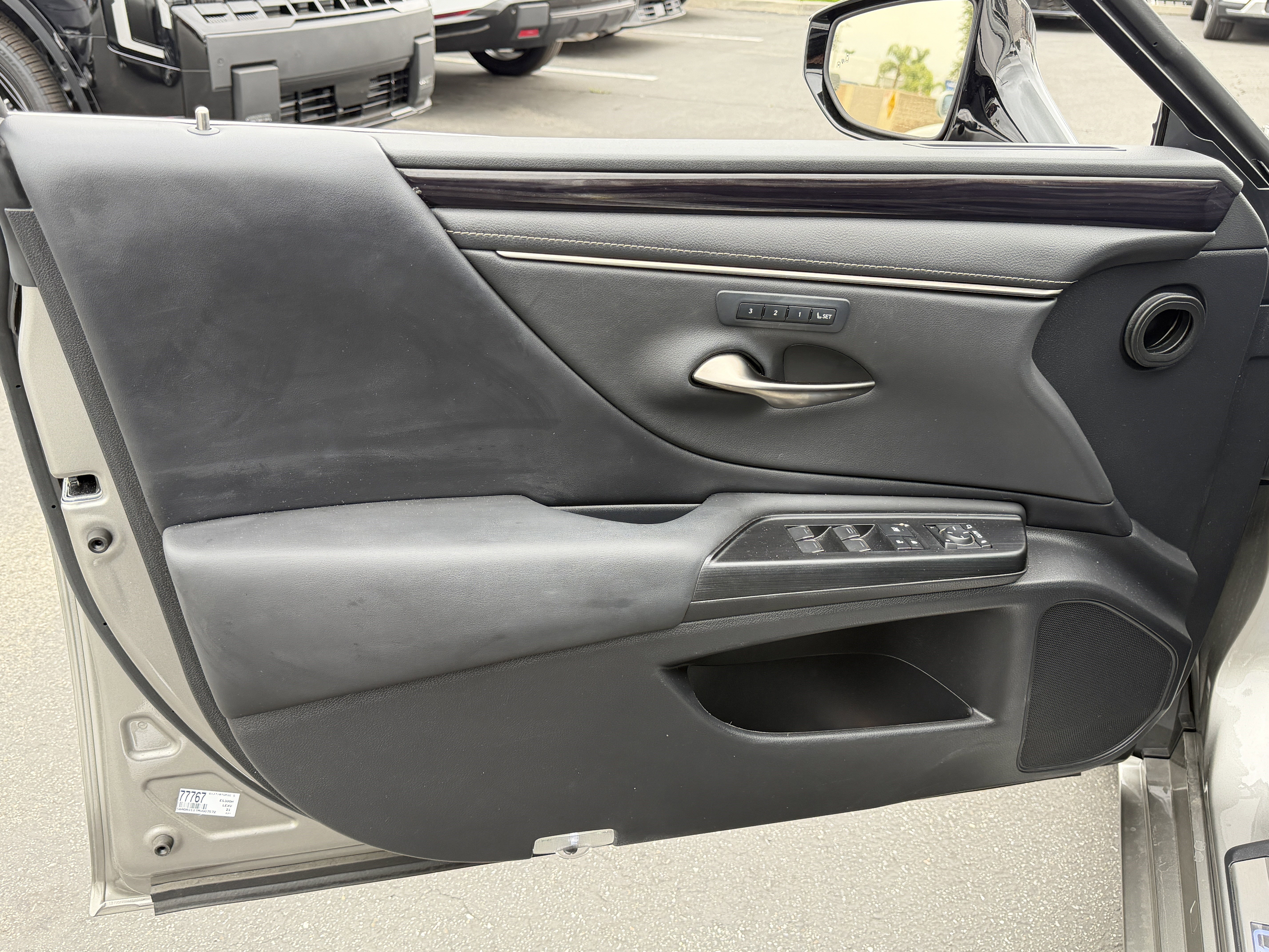 Used 2021 Lexus ES 300h w/ Premium Package FWD image 10