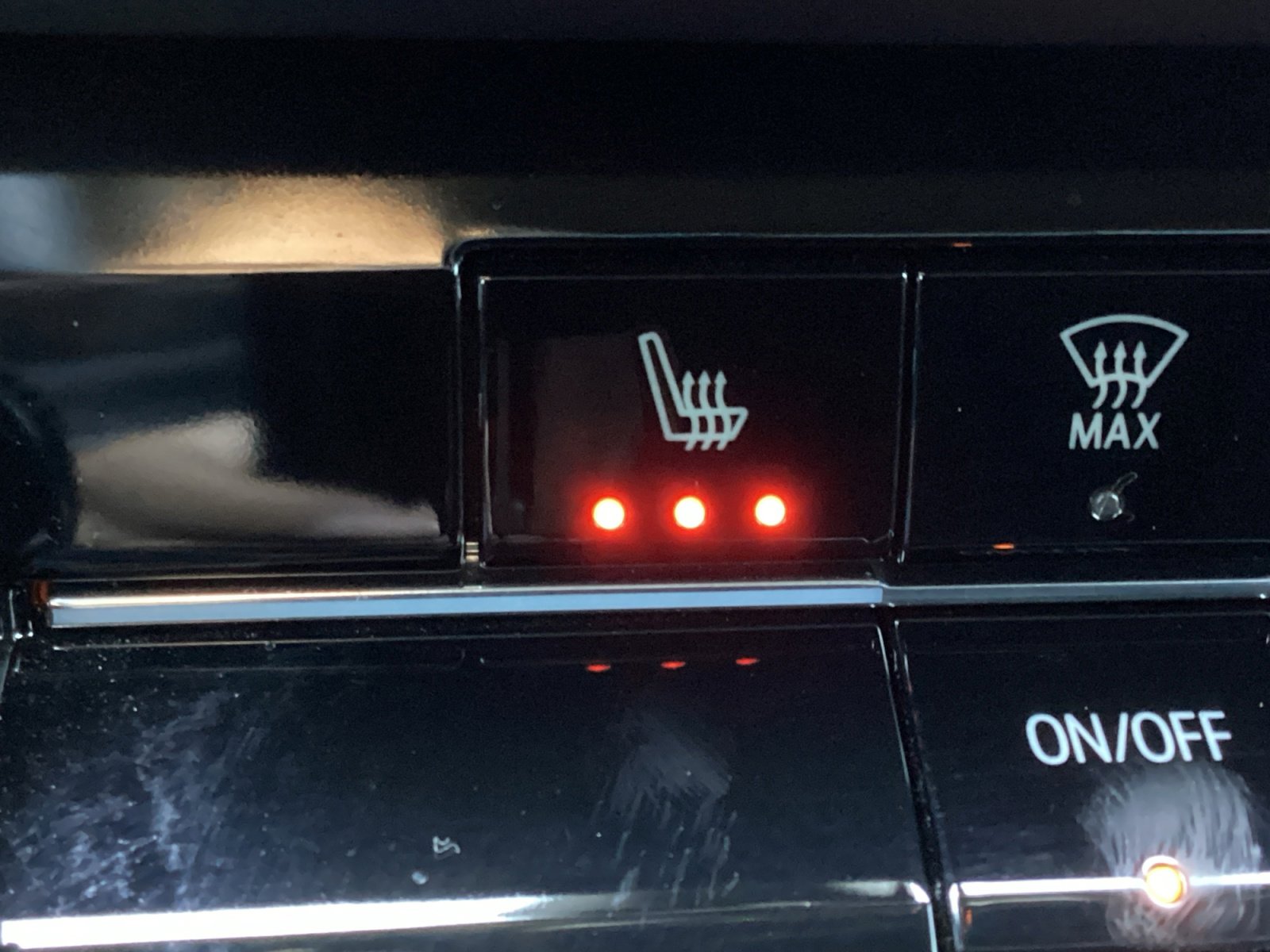 Used 2025 Chevrolet Equinox LT w/ Safety and Technology Package image 6