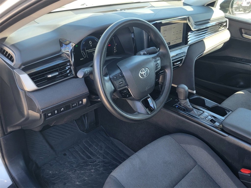 Used 2025 Toyota Camry LE image 12
