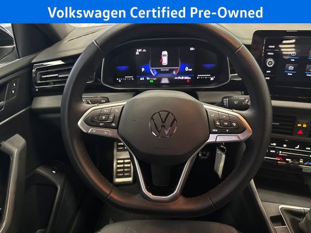 Certified 2025 Volkswagen Jetta Sport image 18