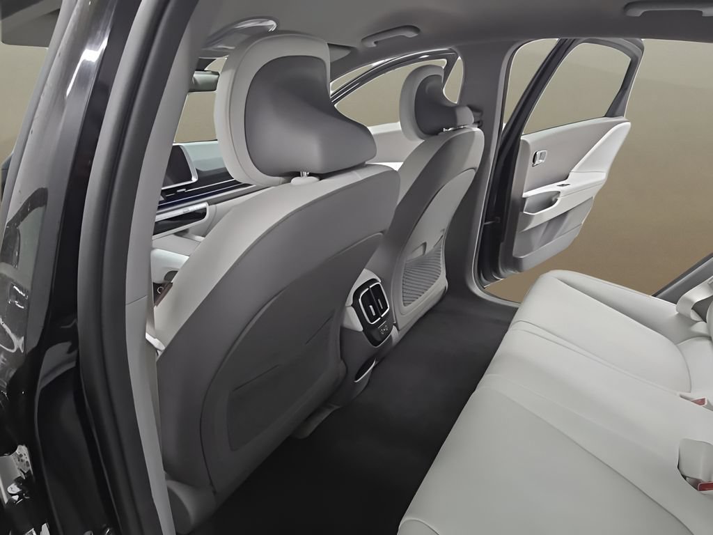 New 2025 Hyundai Ioniq 6 SEL AWD/4WD image 14