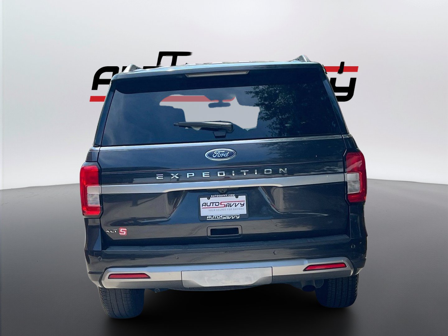 Used 2024 Ford Expedition XLT RWD image 6