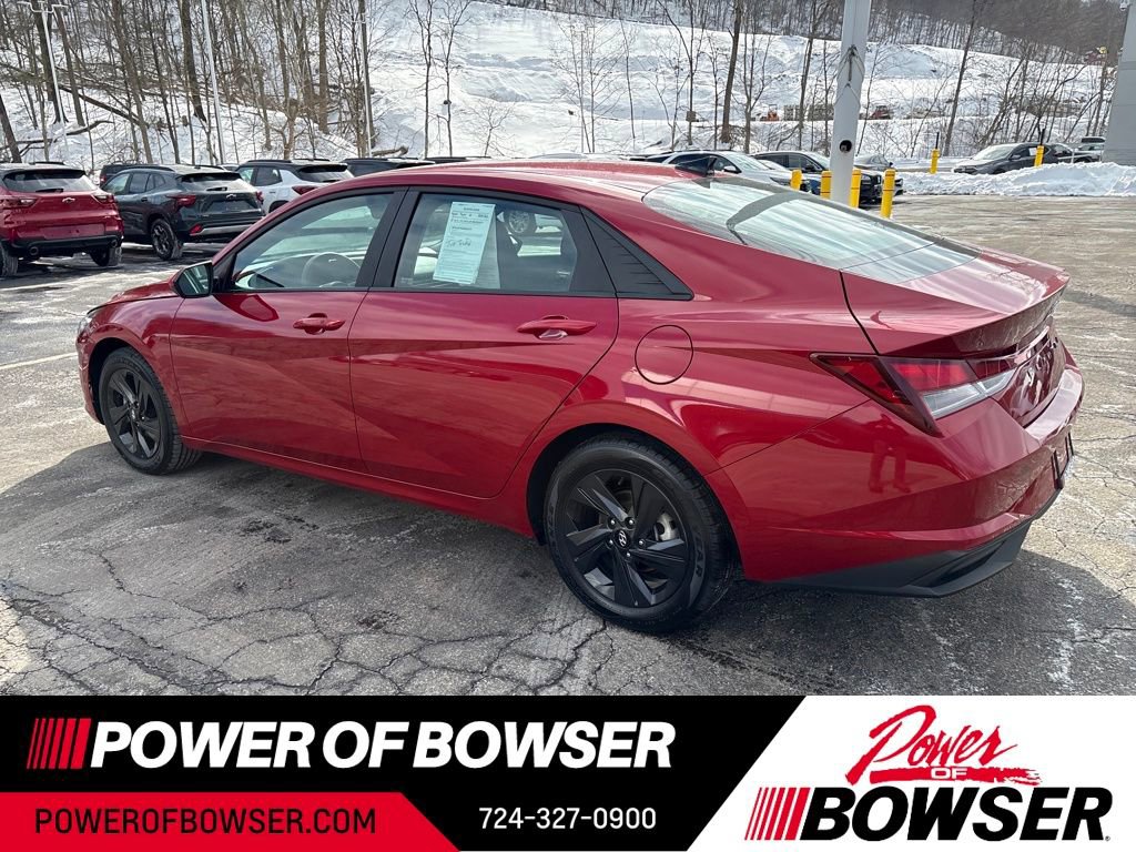 Used 2023 Hyundai Elantra SEL w/ Cargo Package image 3