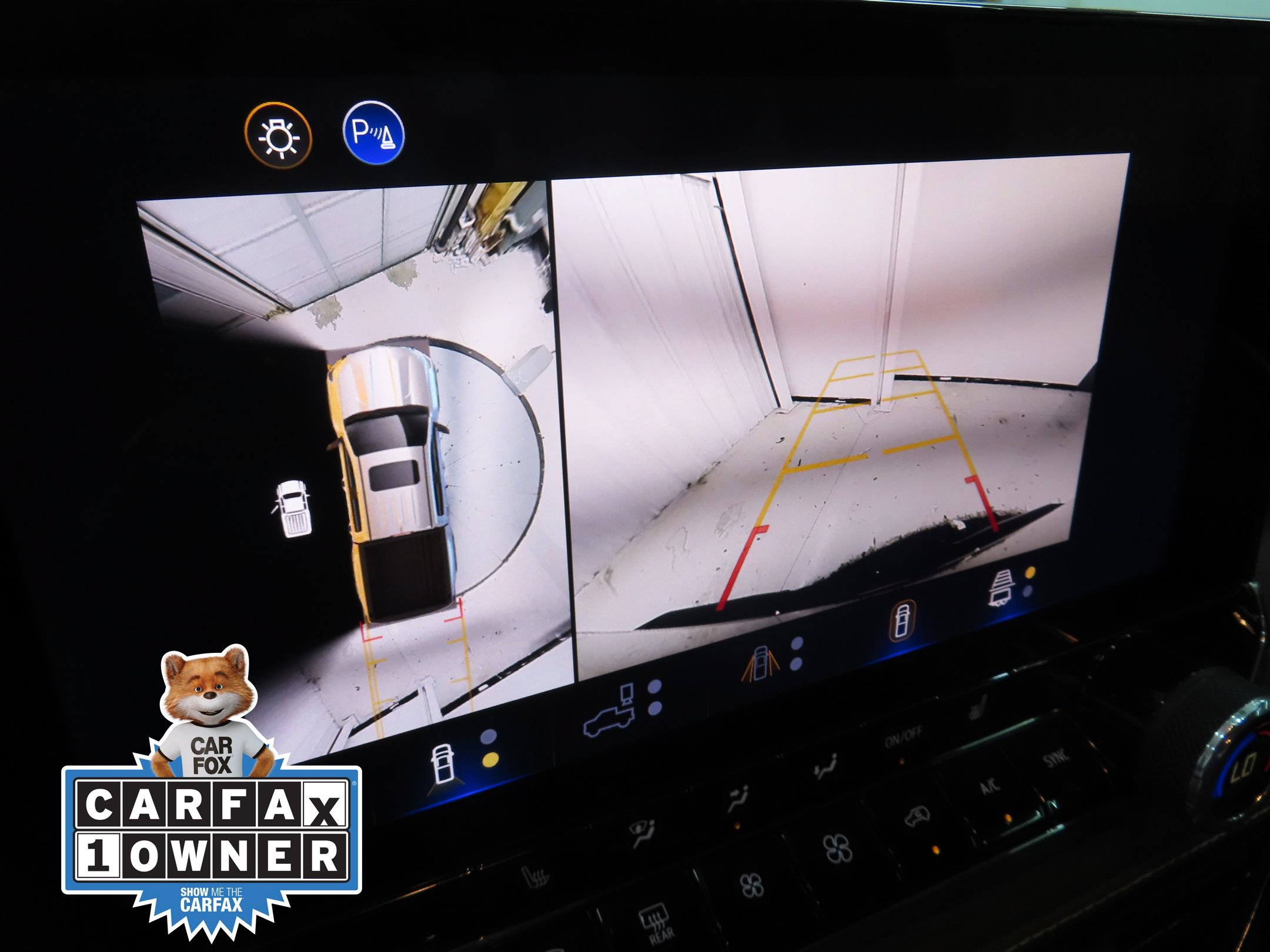 Used 2024 Chevrolet Colorado ZR2 w/ Technology Package AWD/4WD image 19