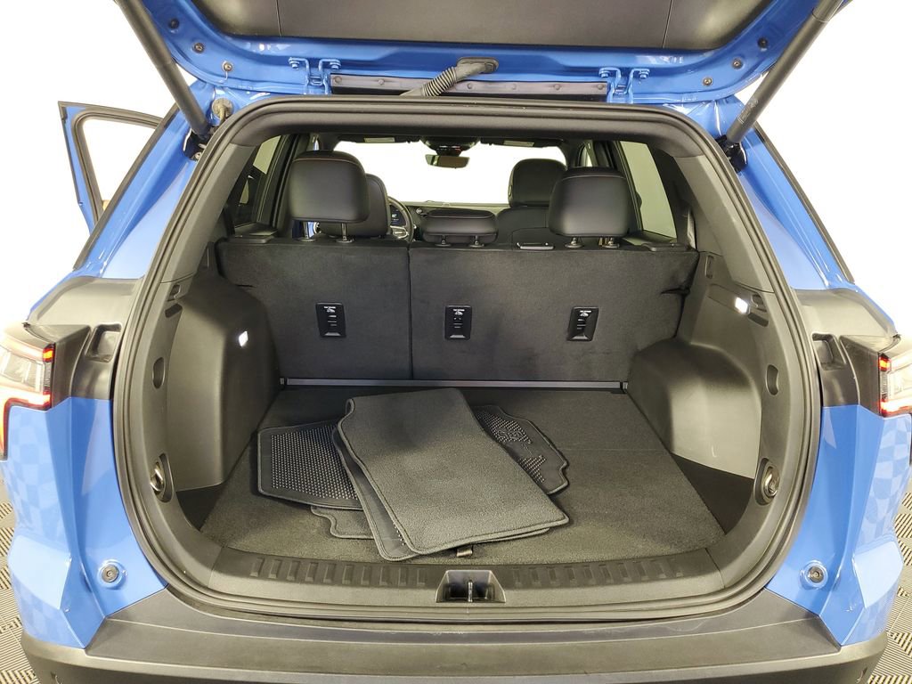 Used 2025 Chevrolet Equinox ACTIV w/ Safety and Technology Package image 31