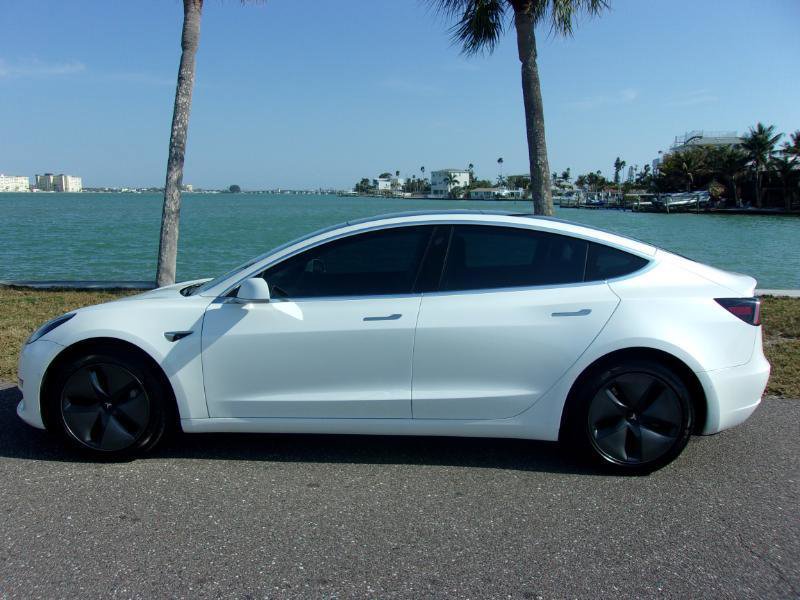 Used 2020 Tesla Model 3 Standard Range Plus image 21