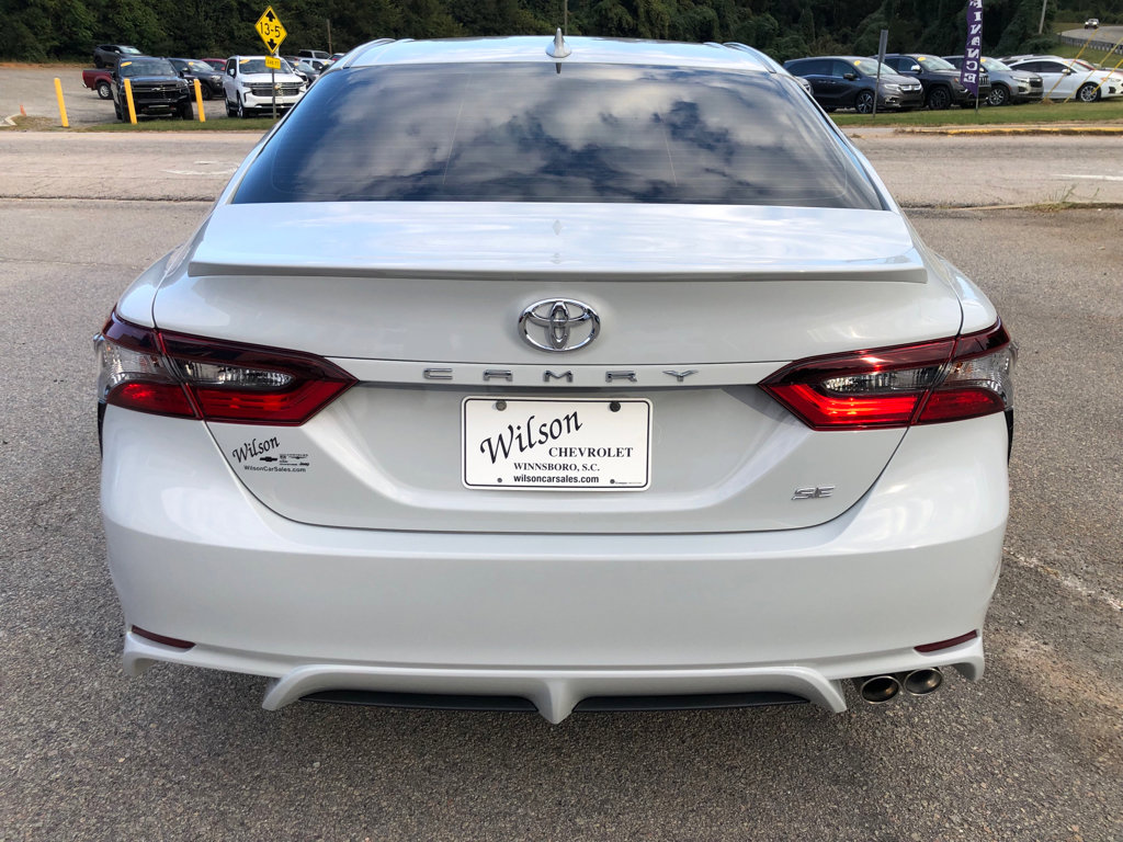 Used 2024 Toyota Camry SE image 5