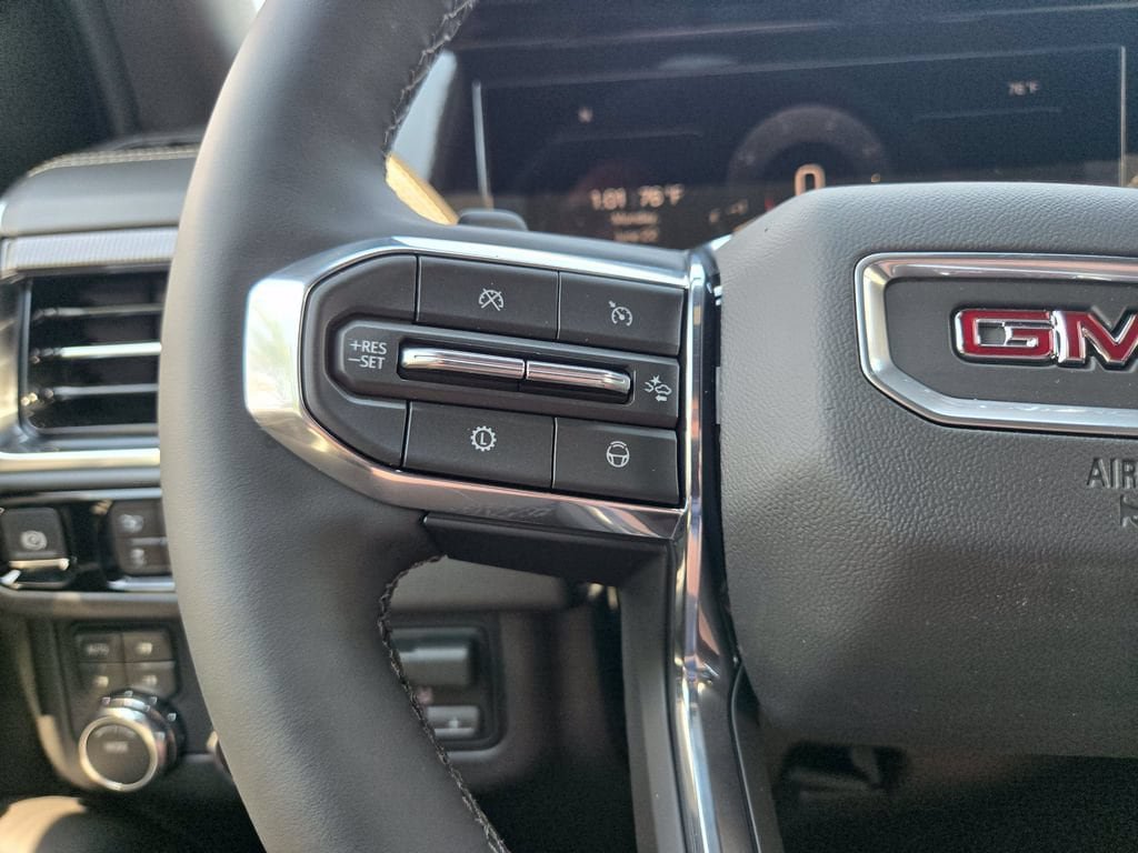 New 2026 GMC Yukon Elevation w/ Elevation Premium Package AWD/4WD image 16