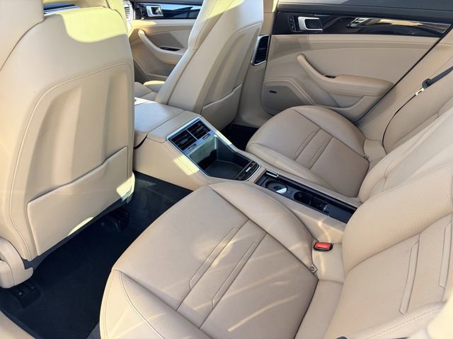 Used 2018 Porsche Panamera RWD image 24