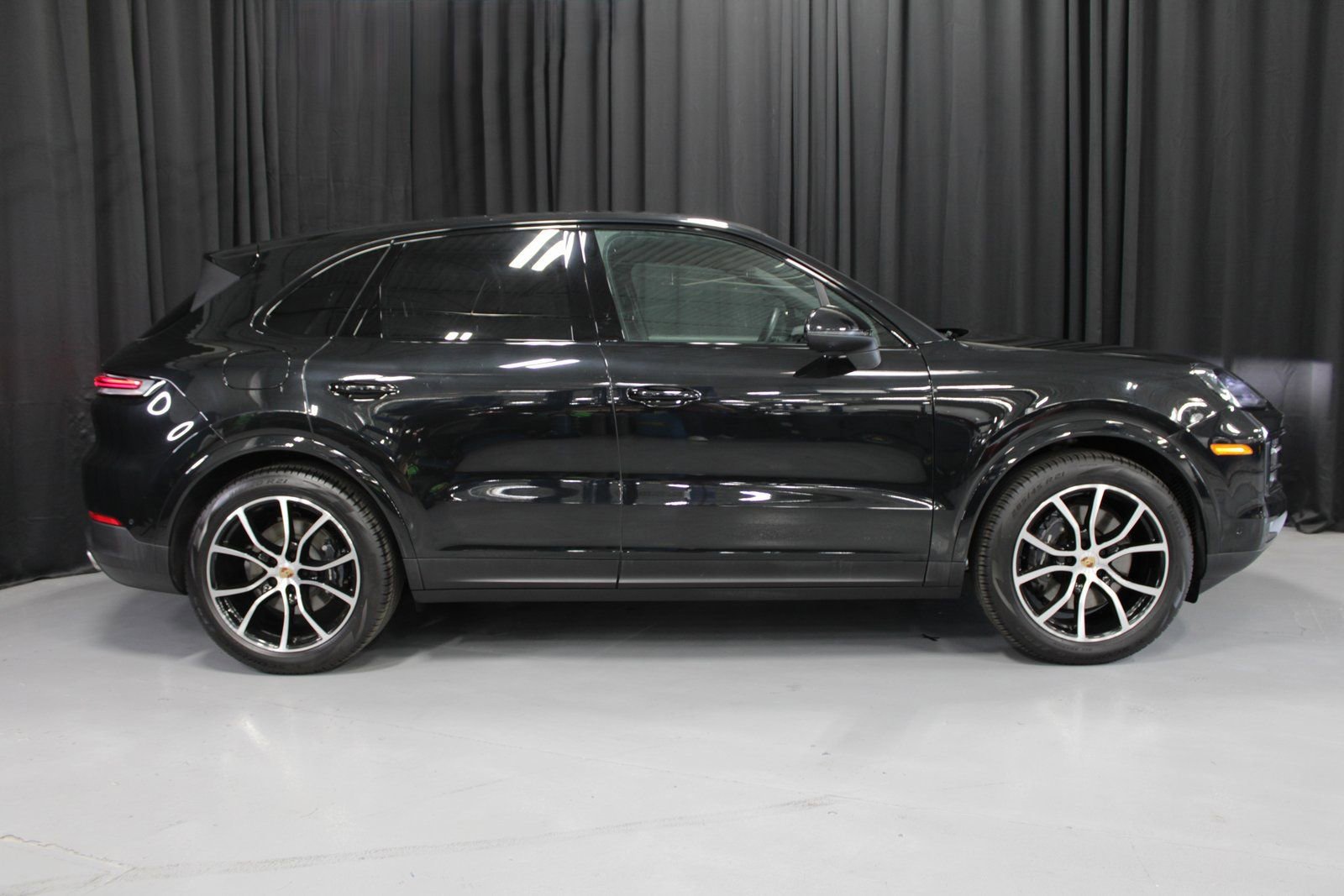 Certified 2025 Porsche Cayenne image 8