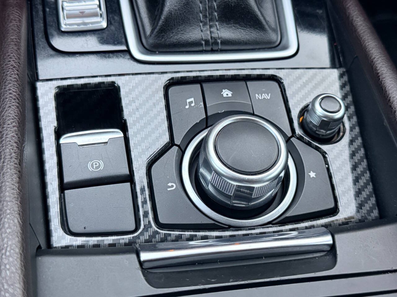 Used 2018 MAZDA MAZDA3 Touring FWD image 41