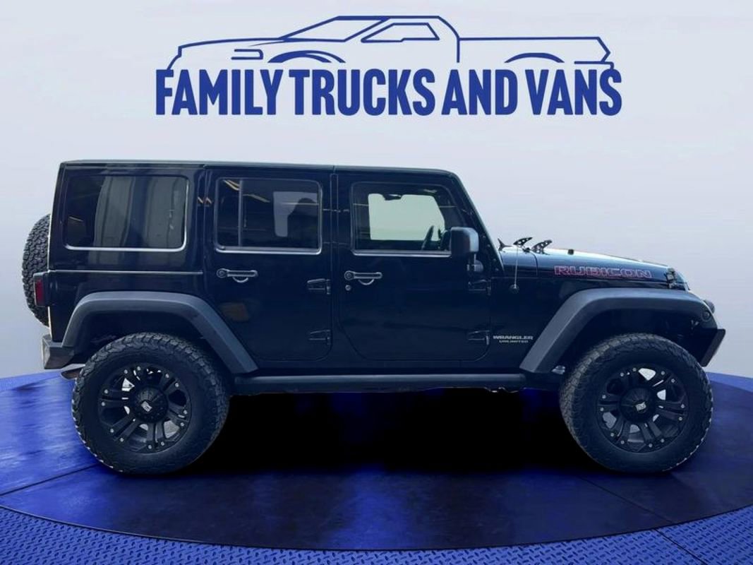 Used 2012 Jeep Wrangler Unlimited Rubicon w/ Connectivity Group image 6