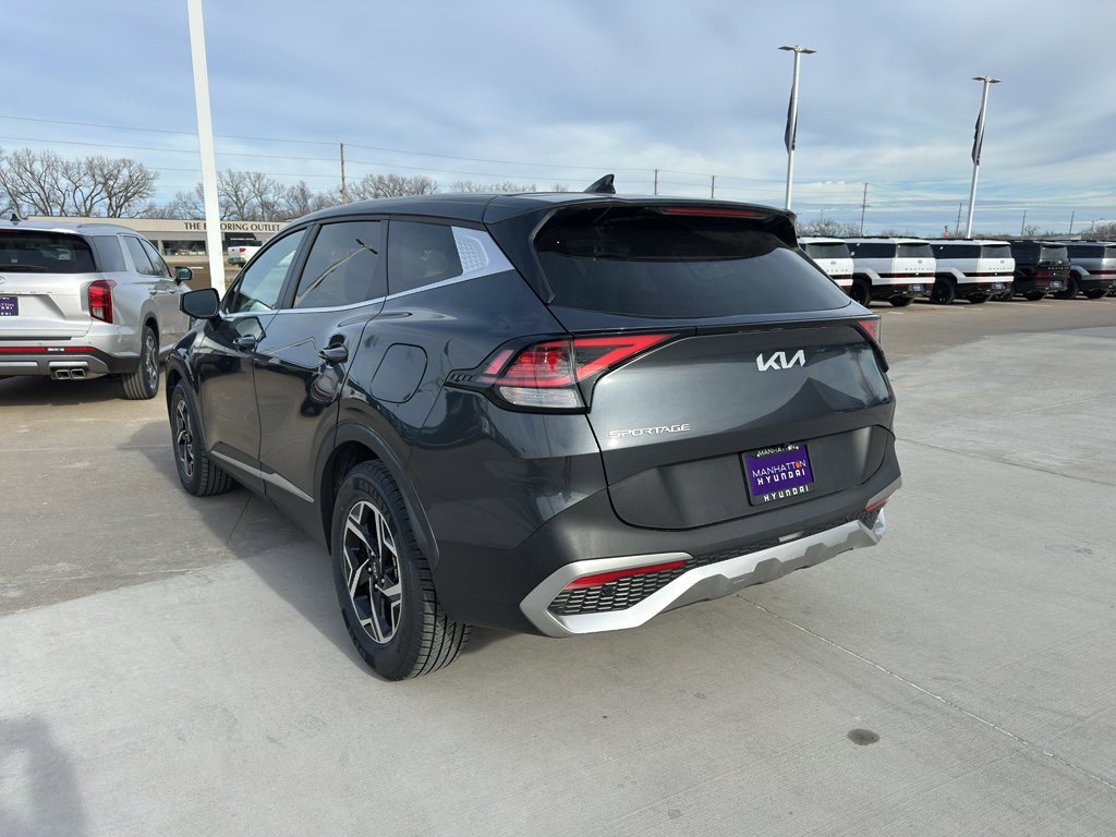 Used 2023 Kia Sportage LX image 6