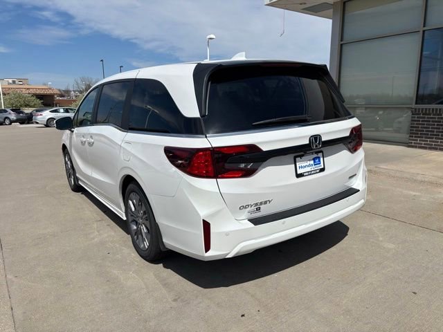 Certified 2026 Honda Odyssey Touring image 7