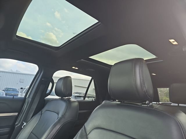 Used 2018 Ford Explorer XLT w/ Equipment Group 202A image 16