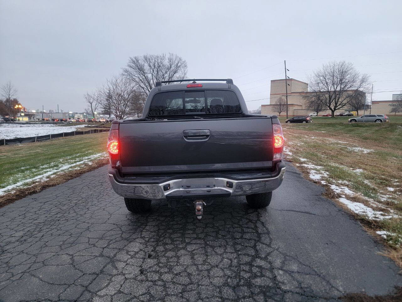 Used 2012 Toyota Tacoma 4x4 Double Cab image 9
