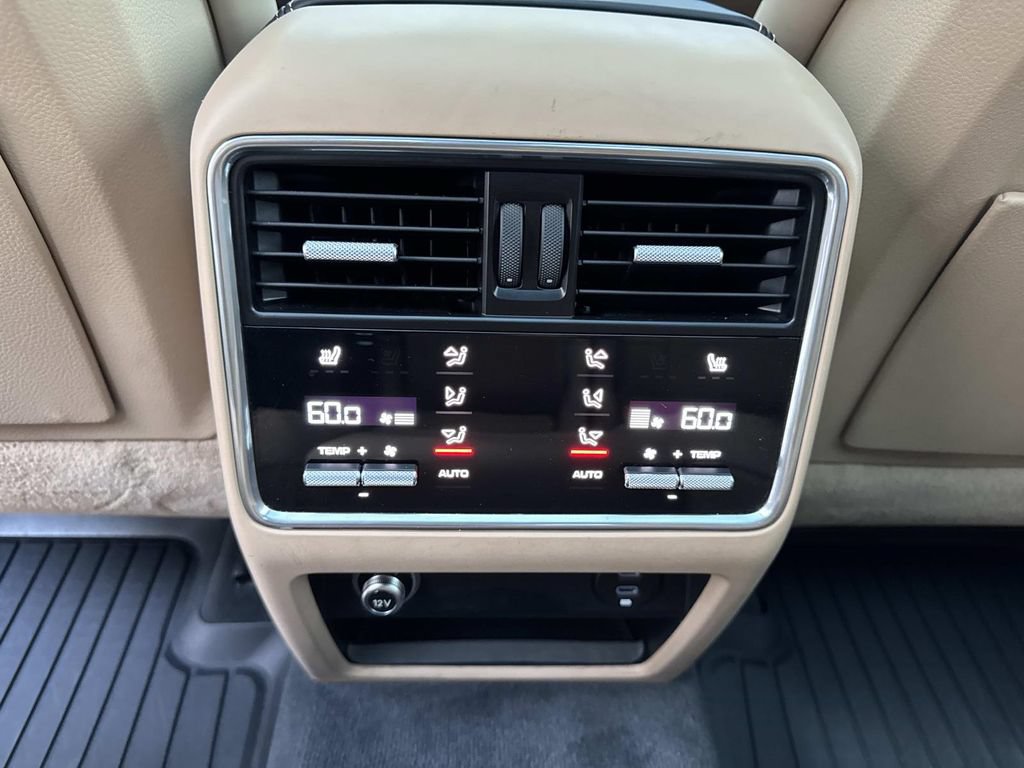 Used 2022 Porsche Cayenne GTS AWD/4WD image 16