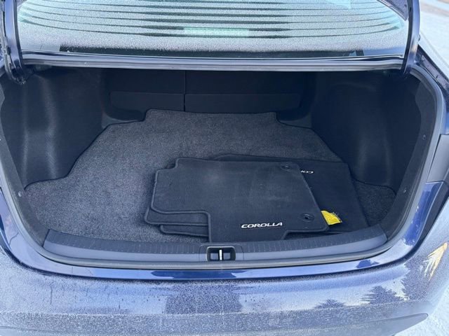 Used 2021 Toyota Corolla LE w/ Carpet Mat Package (TMS) image 36
