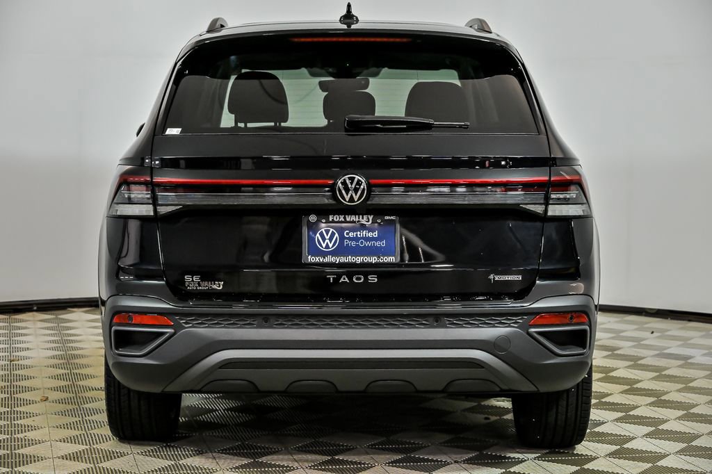 Used 2025 Volkswagen Taos SE AWD/4WD image 7