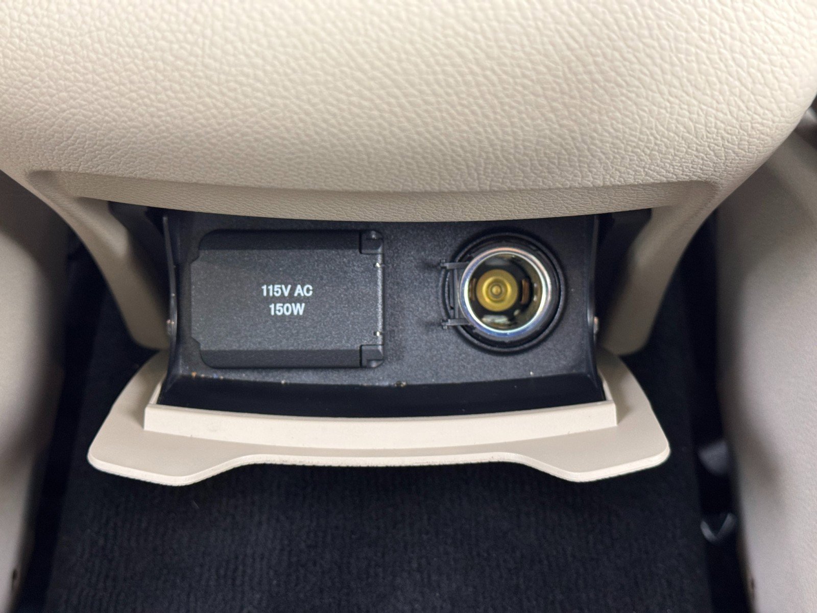 Used 2019 Mercedes-Benz GLC 350e 4MATIC w/ Premium Package image 34