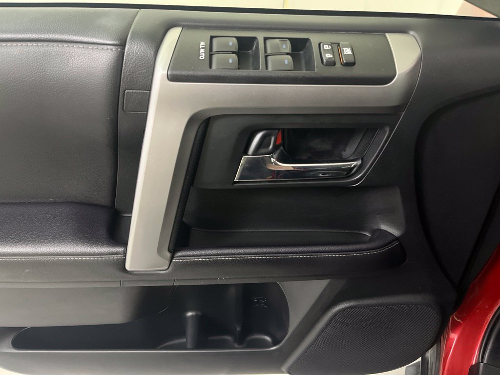 Used 2022 Toyota 4Runner SR5 AWD/4WD image 48