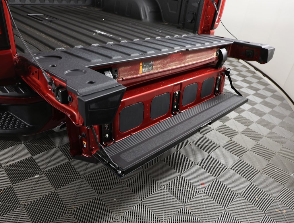 Used 2025 GMC Sierra 1500 AT4 w/ AT4 Premium Package image 8