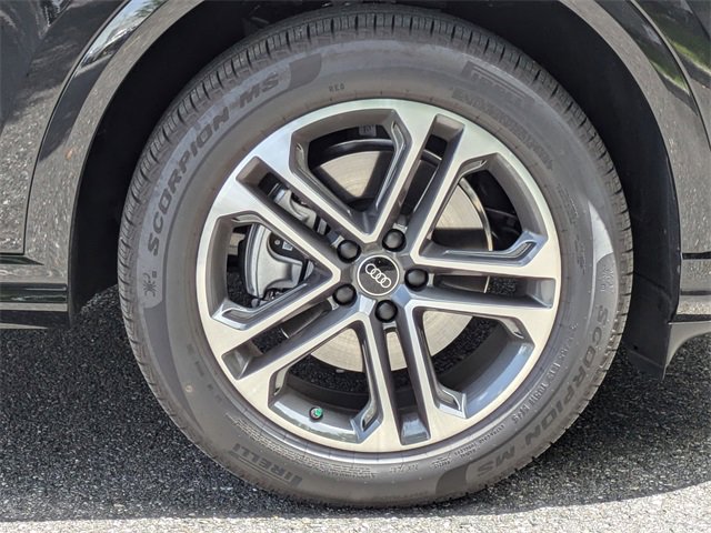 Used 2025 Audi Q5 Premium image 9