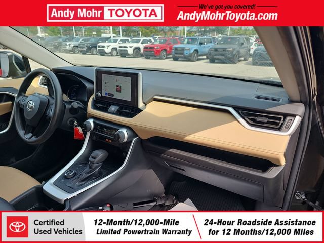 Certified 2023 Toyota RAV4 LE AWD/4WD image 31