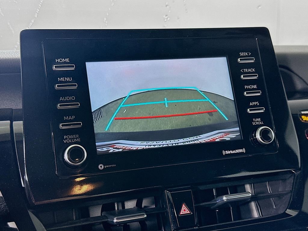 Used 2022 Toyota Camry LE image 10