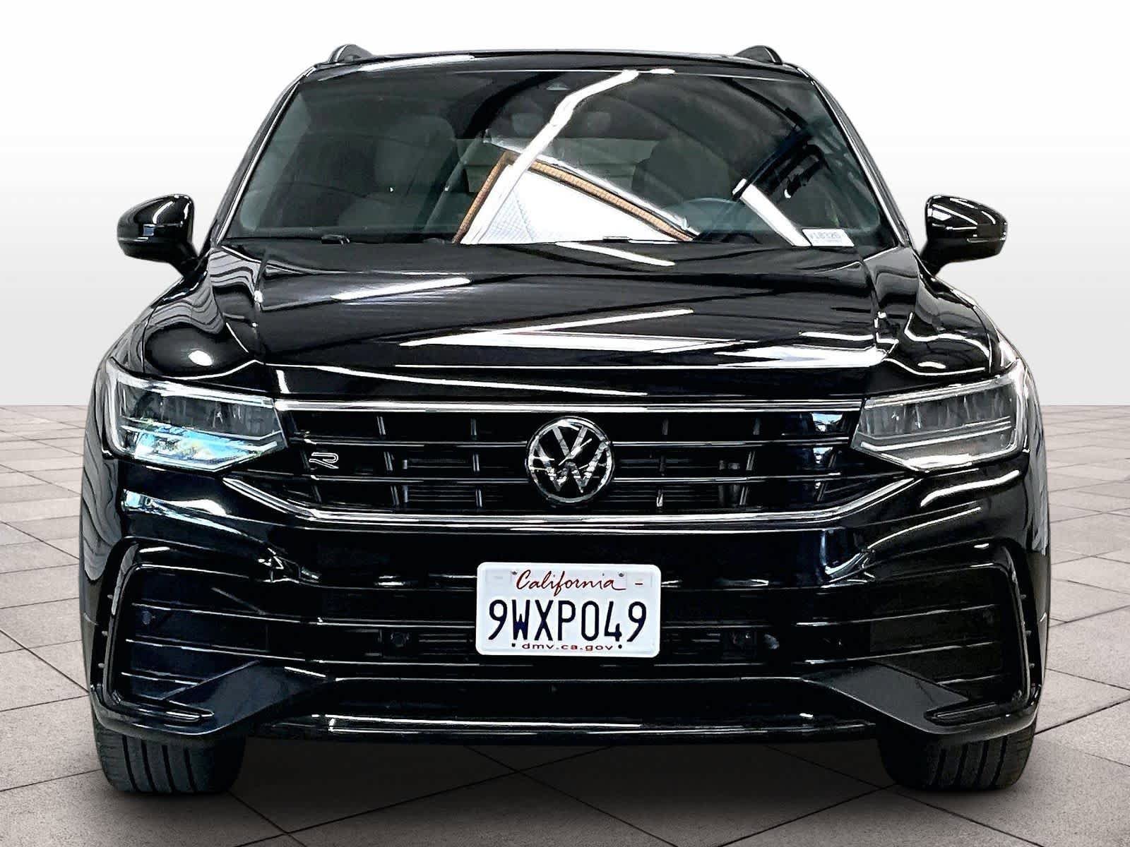 Used 2023 Volkswagen Tiguan SE R-Line FWD image 3