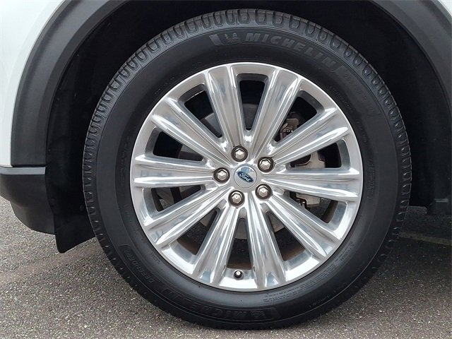 Used 2022 Ford Explorer Limited w/ Limited Technology Package image 8
