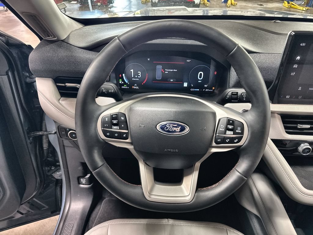 New 2026 Ford Explorer Active w/ Active Comfort Package AWD/4WD image 17