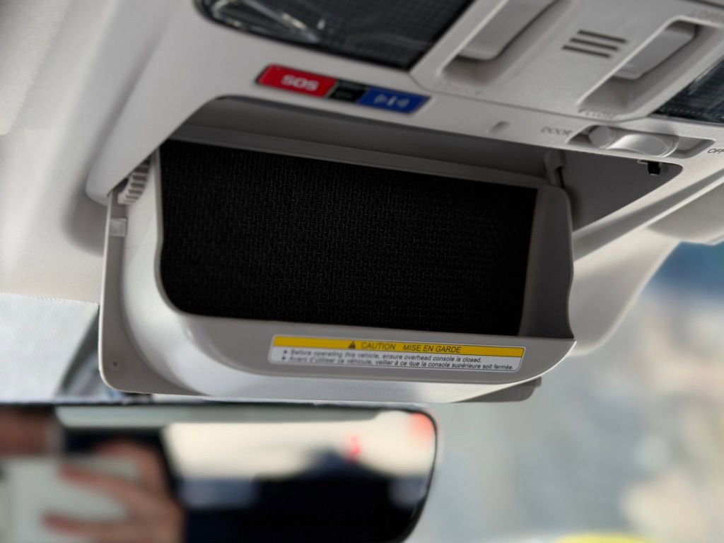 Used 2018 Subaru Outback 3.6R Limited AWD/4WD image 22