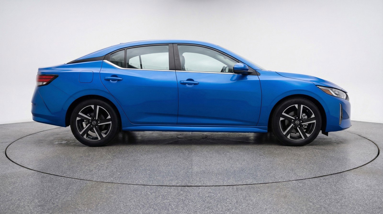 Used 2025 Nissan Sentra SV image 11