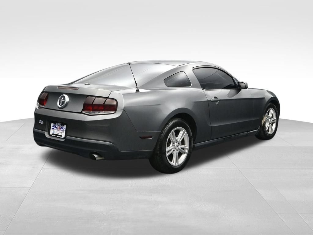 Used 2010 Ford Mustang Coupe RWD image 5
