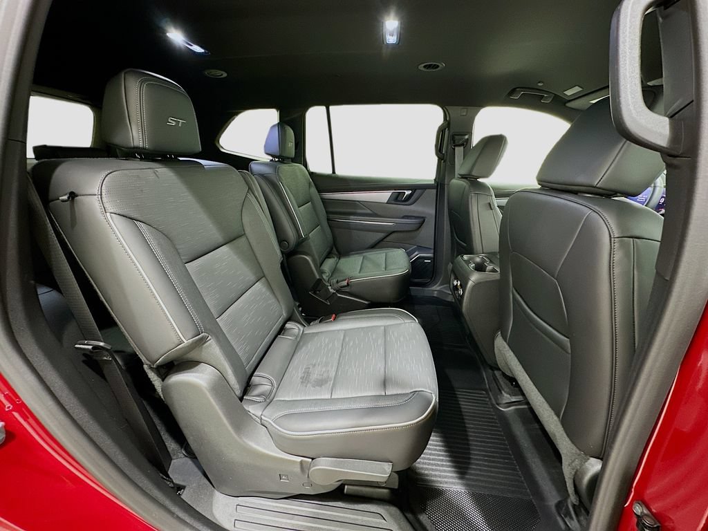 Used 2026 Buick Enclave Sport Touring w/ Power Package FWD image 29