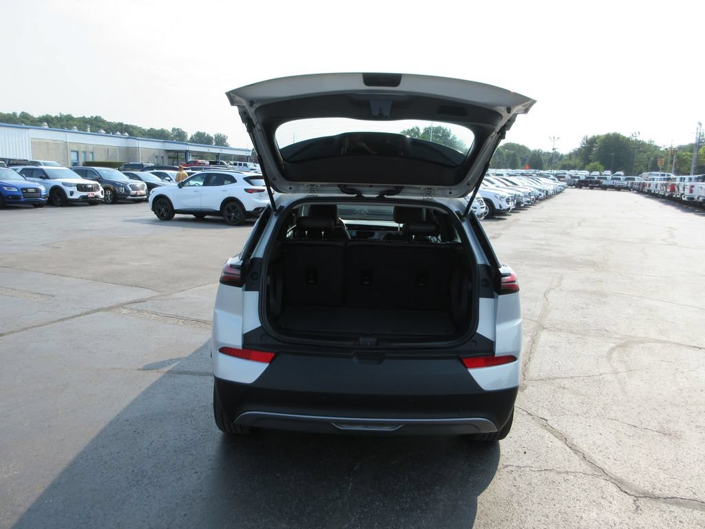 Certified 2023 Chevrolet Bolt EUV LT w/ Convenience Package FWD image 8