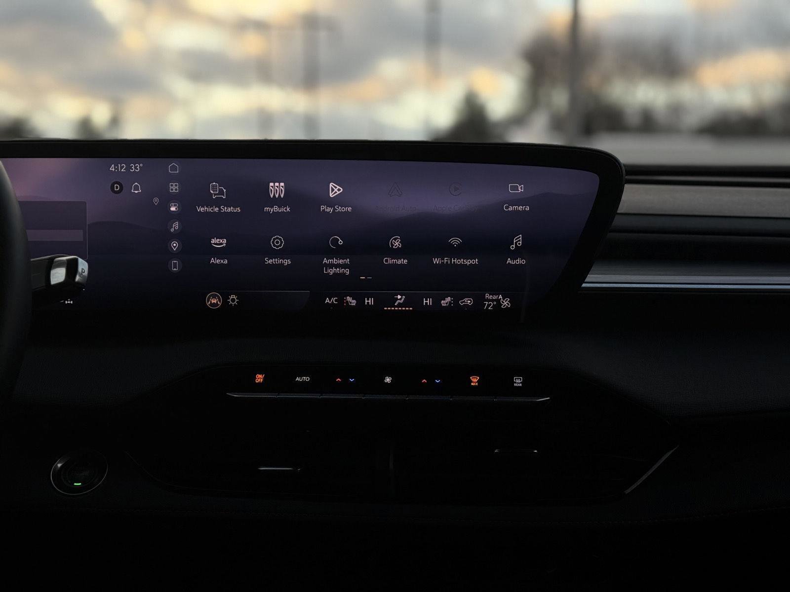 Certified 2025 Buick Enclave Preferred w/ Power Package image 22