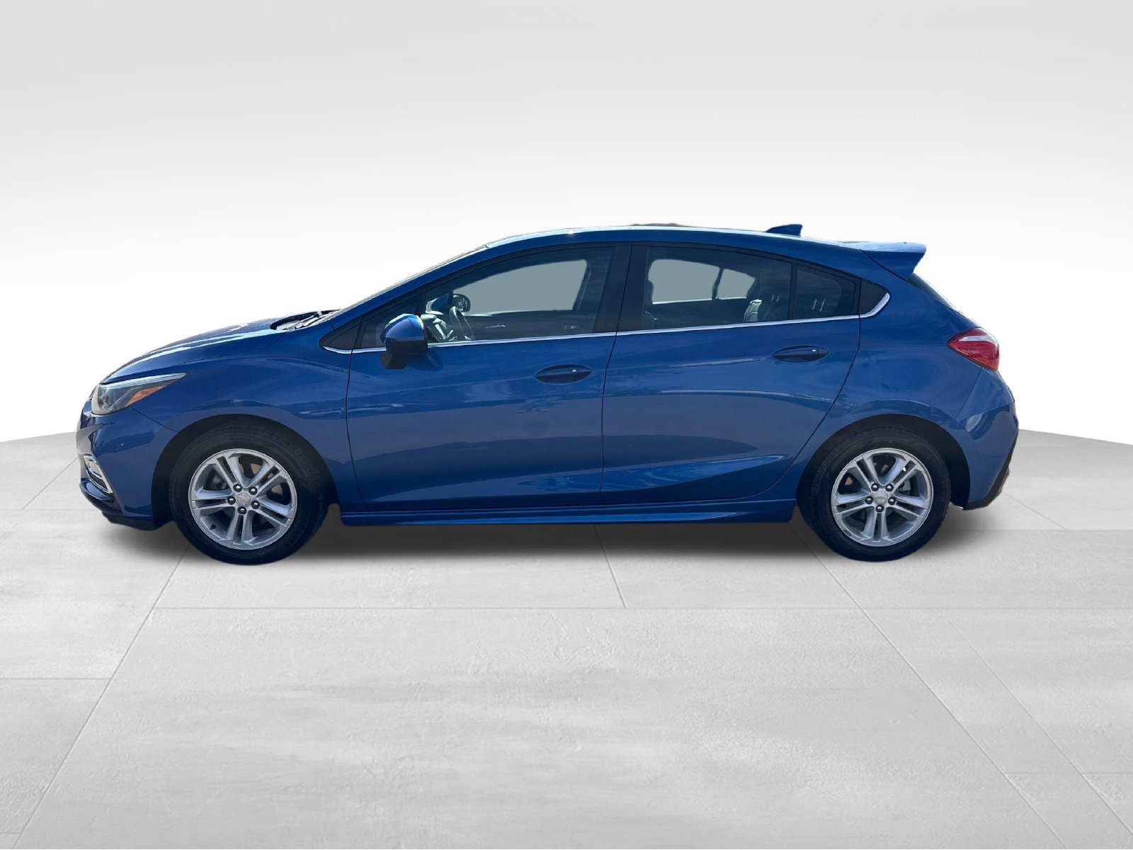 Used 2017 Chevrolet Cruze LT w/ Sun And Sound Package FWD image 15